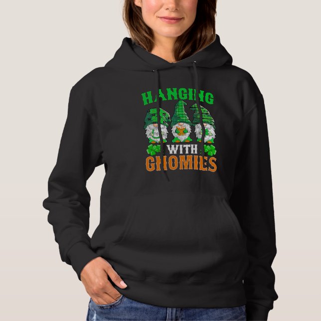 Hängning med mina Gnomies Cute Gnomes St Patricks  T Shirt (Framsida)