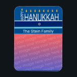 Hannukah menorah Photo Magnet<br><div class="desc">. - Vi firar åtta dagar och åtta nätter på festivalen i Ljus med Hanukkah-kort och -gåvor. Ljus festival är här. Ljusa menoran,  spela med drömmaren och festen på latkes och sufganiyots. Fira Hanukkahs anda med vänner,  familj och nära och kära genom att önska dem Lycklig Hanukkah.</div>