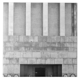 Hanoi Vietnam, Ho Chi Minhs mausoleum Kakelplatta
