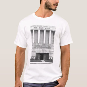 Hanoi Vietnam, Ho Chi Minhs mausoleum Tee