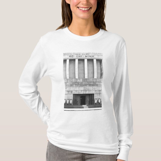 Hanoi Vietnam, Ho Chi Minhs mausoleum Tee Shirt (Framsida)