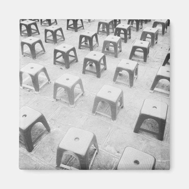 Hanoi Vietnam, Plastic Stools i Temple of Magnet (Framsidan)