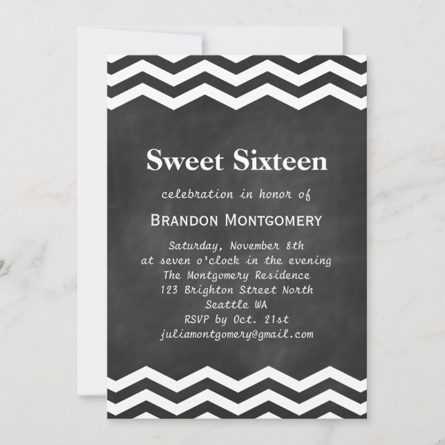 Hans Chalkboard & White Chevron Sweet 16-inbjudan Inbjudningar (Framsida)