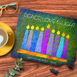 Hanukkah Blue Boho Candles Grönt Peace Kärlek Ligh Pussel<br><div class="desc">"Fred, kärlek och ljus." En lekfull, modern, konstgjord illustration av boho mönster-ljus på en menorah hjälper dig att vaktera helgdag av Hanukkkah. Blåljus med färglöst faux foil mönster täcker över en rik, djup grönt texturerad bakgrund. Känn julhelgens värme och glädje när du användor det här fantastiska, färgstarka pusslet av Hanukkah....</div>