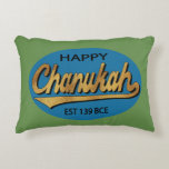 Hanukkah Blue/Grönt Pillow ’Chanukah Retro BCE’ Prydnadskudde<br><div class="desc">Hanukkah Blue/Grönt Pillow "Chanukah Retro BCE" Två sidostolpar som finns i tre olika infrastrukturval (prisa ändras beroende på vilket tyg som väljs). Bakgrunden färg, Grönt, kan bytas ut genom att du väljer färg på baksidan och framsidan av kudden. Anpassa på baksidan genom att ta bort "The Steinbergs~ Hanukkah 2017" och...</div>