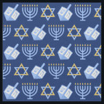 Hanukkah Blue Menorah Dreidel Mönster Chanukah Tyg<br><div class="desc">Snygg väv av Hanukkah i söt blå med en coola mönster av judenisstjärnan, en dröm om roligt Chanukah-spel och den judiska menorah för helgdag.</div>