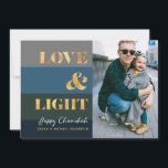 Hanukkah Chanukah Guld Kärlek & Light Photo<br><div class="desc">Vårt Hanukkah/Chanukah Guld Kärlek & Light-Helgdag-kort är ett elegant,  ett klassligt sätt att  din Hanukkah/Chanukah önskemål med vänner,  familj och kunder! Med plats att anpassa med ditt namn och med foto. Fråga? skicka ett meddelande till oss eller skicka ett e-postmeddelande till bestdresssedbread@gmail.com. Lycklig Chanukah!</div>