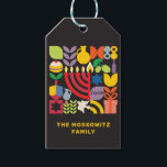 Hanukkah Chanukah Menorah Dreidel Jewish Symbols Presentetikett<br><div class="desc">Hanukkah/Chanukah Colorful Modern Geometric Icons på en GIft-Märkre. Menorah, Dreidel, Donuts, Stars och olivolja... De är alla här. Judiska Hanukkah-symboler rymden för att lägga till ditt namn och personliga budskap på motsatt sida. Hebrew säger "Chanukah". Detta storskaliga, vackra, utseende är ett underbart sätt att klä upp gåvor eller bord i...</div>