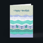 Hanukkah Dreidels Menorah Snöre-vykort Helgkort<br><div class="desc">Hanukkah-kortet har marinblått,  akva och lavenderskrapbotande inslag,  inklusive sönderslitet pappert,  snöre,  drömmar,  menorahs och fallande snö. Obs! Alla inslag är digitalt skapat och är inte några egentliga tredimensionella objekt. Om du vill lägga till text eller bilder klickar du på "Anpassa".</div>