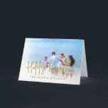 Hanukkah Family Photo Kärlek Light Hälsning Kort<br><div class="desc">Hanukkah-hälsningskort Utformningen har modern text i guld färg. Bilden kan enkelt ändras för din familj eller ditt personliga foto. Anpassa enkelt ditt personliga kort med ditt eget namn eller ta bort namn helt och hållet.</div>