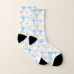 Hanukkah Festival Party Trendig Guld Doodle Mönste Strumpor<br><div class="desc">Socks-design med Lycklig Hanukkah Party Vackerblått och Guld Dekoration, judisk Helgdag, symboler för prydnadsföremål. Hanukkah Vintage Guld med traditionella Chanukah-symboler - trädrömmar (spinnande topp), munkar, guld menorah, ljus, David-stjärnan och åkande ljus-doodle mönster. Hanukkah Festival Event Dekoration. Jerusalem, Israel. Unik bra för design för alla åldrar). Kläder och skor > Kvinnor...</div>