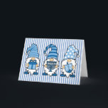 Hanukkah Gnomes Trio Greeting Card Helgkort<br><div class="desc">hanukkah gnomes trio greetng card ...  inuti texten lycklig hanukkah...  utanför baksidan av kortdreidel</div>