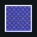 Hanukkah Guld Dreidel Star of David Menorah Pappersservett<br><div class="desc">Fira Hanukkah i stil med de här bedövande servetterna! Vår Hanukkah-blöjor har en vacker design med en guld Dreidel, David stjärna och Menorah på en levande blå bakgrund. De är perfekt för att ge dig lite elegans till bord och skapa en festlig atmosfär till firande. Få redo att imponera på...</div>