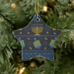 hanukkah julgransprydnad keramik<br><div class="desc">Lycklig Hanukkah-judendomen Hebrew Judar hanukah,  jewant,  christmas,  chanukah,  helgdag,  roligt,  jude,  jude,  lycklig hanukkah,  menorah,  dreidel,  chanukkah,  israel,  hebrew,  davitstjärna,  vinter,  hannukah,  helgdagar,  judaism,  amerikan flagga,  kwanzaa julafton,  film,  söt,  livmoder,  fin,  festlig,  jewant christmas,  humoristisk,  merry</div>