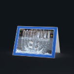 Hanukkah-kort Menorah Ice Sculpture Helgkort<br><div class="desc">Detta foto togs i NYC 2008. Jag lade till David Star. Du kan utan kostnad lägga till eller ändra den inre texten eller lägga till ett foto på insidan. Om du lägger till ditt namn vid grund är det bäst att använda ett handskriftsteckensnitt (t.ex. Handsome,  Freehand).</div>