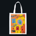 Hanukkah Lycklig Dancing Colorful Dreidels Återanvändbar Påse<br><div class="desc">Hanukkah Lycklig Dancing Colorful Dreidels vit tvåsidig påse. All inslag kan redigeras. All redigerbar text kan tas bort och ersättas med ett eget meddelande. Använda ditt favoritteckensnitt färg, storlek och stil. Lycklig Hanukkah/Chanukah! Stil: Återanvändbar väska grönt och rädda planeten med vår återanvändbara matkasse! Den här väskan är gjord med en...</div>