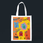 Hanukkah Lycklig Dancing Colorful Dreidels Återanvändbar Påse<br><div class="desc">Hanukkah Lycklig Dancing Colorful Dreidels vit tvåsidig påse. All inslag kan redigeras. All redigerbar text kan tas bort och ersättas med ett eget meddelande. Använda ditt favoritteckensnitt färg, storlek och stil. Lycklig Hanukkah/Chanukah! Stil: Återanvändbar väska grönt och rädda planeten med vår återanvändbara matkasse! Den här väskan är gjord med en...</div>