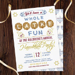 Hanukkah Party Funny | Hela Latke-Roligten Inbjudningar<br><div class="desc">Hanukkahs inbjudningar har den humoristiska frasen: "Vi har en hel latke roligt." De omfattar teckning av drömmar, menorahs och fler förskönande inslag. Paletten färg är grått-blå, marsaladöd, guld och brun på vitt. Kasta en roligt Hanukkah party med detta unika inbjudan! Använda de enkla mallarna som du kan använda för att...</div>