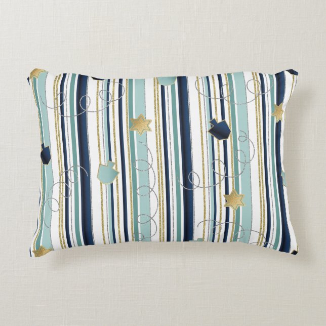 Hanukkah Pillow Dreidels N Stars Prydnadskudde (Framsidan)