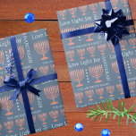 Hanukkah Rustic Menorah Kärlek Light Add A Namn Presentpapper<br><div class="desc">Skapa din egen designer Hanukkah som omger papper personlig med ditt namn och denna festliga moderna typografi- och rustiska faux wood-menorahtema på mörk blått. Du kan lägga till familjen namn eller namn i ljusblå färg med hjälp av den lättlästa textmallen. Fet typografi i ljusblått inbegriper Kärlek, Light och Joy samt...</div>