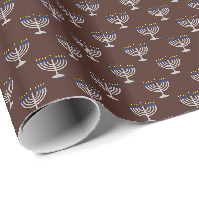 Hanukkah Silvermenorah på brunt Presentpapper (Rullad Hörn)