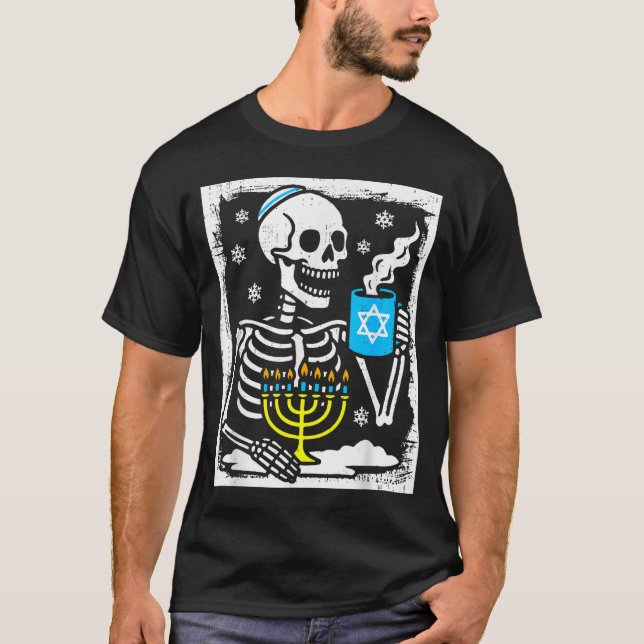 Hanukkah Skeleton Coffee Dreidel Jewish Menorah Ch T Shirt (Framsida)
