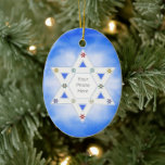 Hanukkah Star och Snöflingor Blue för Photo Julgransprydnad Keramik<br><div class="desc">En fin Hanukkah-fotodekoration med min design av David-stjärnan för fotot ram och lite färglöst snöflingor mot en klok blå bakgrund.</div>
