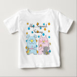 Hanukkah Tee Shirt Kids personalize "Hug Sameach"<br><div class="desc">Hanukkah Tee Shirt Kids. "Hug Sameach" i stället för "Chag Sameach/Lycklig Helgdag." Välj bland en rad olika skjortor,  stilar och färger. Anpassa ordalydelsen genom att välja ditt favoritteckensnitt stil,  storlekare och färg.
Tack för att du stannade och shoppade förbi.  Lycklig Hanukkah!</div>