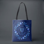 Hanukkiah Lycklig Hanukkah Jewish Helgdag Menorah Tygkasse<br><div class="desc">Hanukkiah Symbol. Lycklig Hanukkah Party judisk Helgdag Blue Menorah. Judiska Helgdag Chanukkah-Dekorationen med traditionell dekorationssymbol för Chanuka - Navy Blue färg hanukkiah menorah, ljusskygghet med ljus, stjärnan av David och nyblå ljus illustration. Hanukkah Festival of ljus Event Dekoration. Jerusalem, Israel. Tillbehör > Baggar och plånböcker > Totes & Shopping bag...</div>