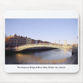 Ha'penny Bridge Dublin City Ireland Musmatta