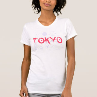 Häpnadsväckande och stilren Tokyotypografi-design T Shirt