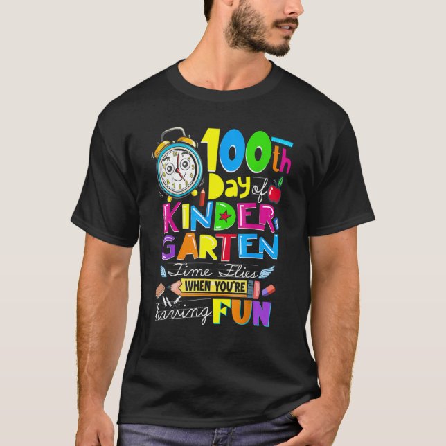 Happy 100 Days Of Kindergarten School Teachers Kid T Shirt (Framsida)