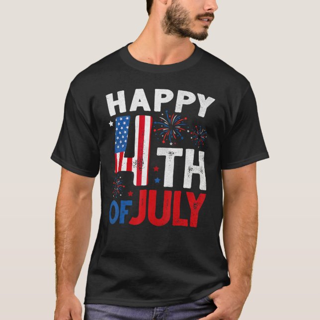 Happy 4th Of July USA Flag Fireworks Firecrackers  T Shirt (Framsida)