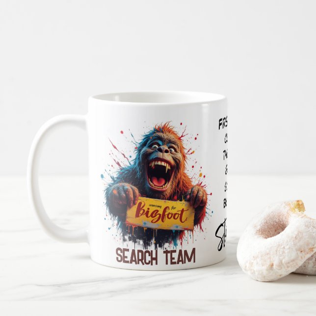 Happy Bigfoot Sasquatch Mugshot Search Team Kaffemugg (Med munk)
