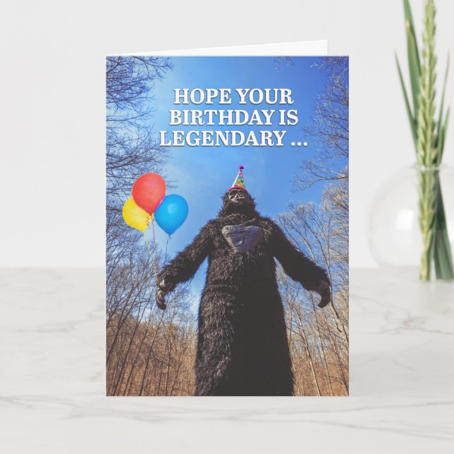 Happy Birthday Legendary Bigfoot Humor Helgkort (Framsida)