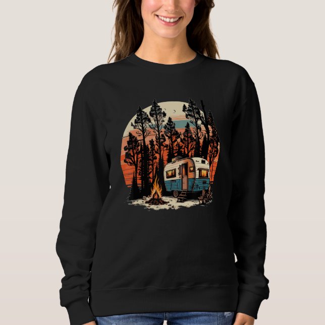 Happy Camper RV Camping Nature Forest & Mountains  T Shirt (Framsida)
