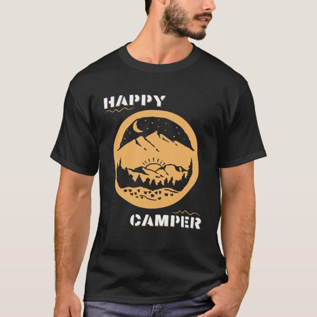 Happy Camper Travel Adventure Hike Wander Backpack T Shirt (Framsida)