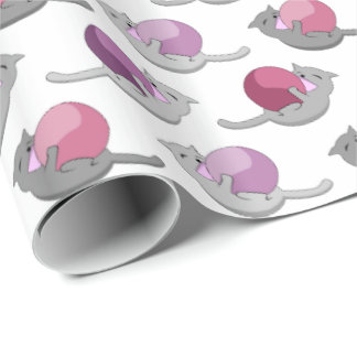 Happy Cute Cats Playing with Balls Presentpapper