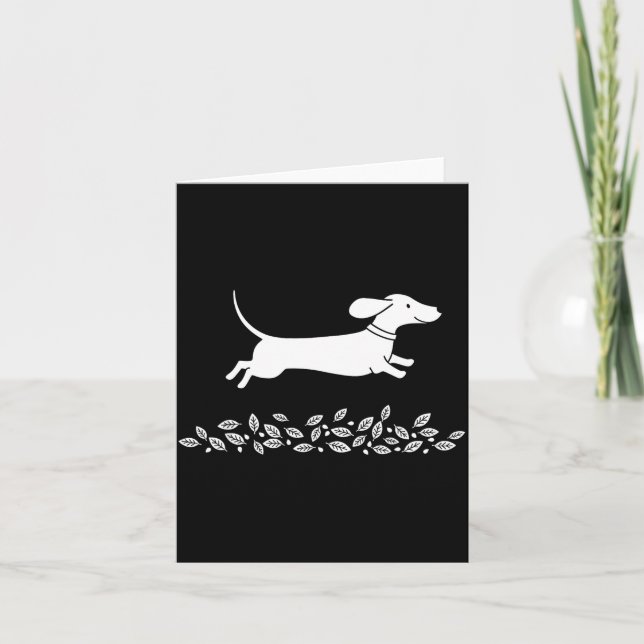 Happy Dachshund With Autumn Leaves For Pet Lovers  Kort (Framsida)