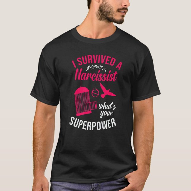 Happy Divorce Party I Survived A Narcissist What's T Shirt (Framsida)