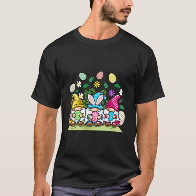 Happy Easter Gnomes Egg Hunting For T Shirt (Framsida)
