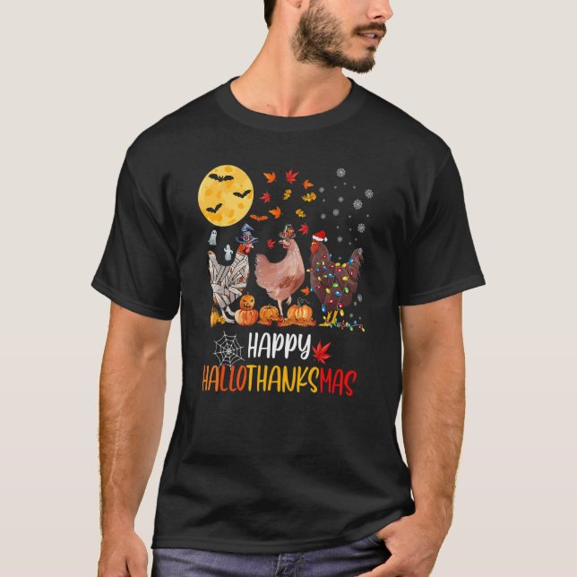 Happy HalloThanksMas Chicken   Famring Christmas   T Shirt (Framsida)
