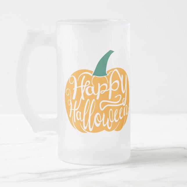 Happy halloween-bokstäver på karvpumpa frostat ölglas (Vänster)