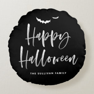 Happy halloween-penselbokstäver i svartvitt rund kudde