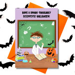 Happy halloween Science Teacher Kort<br><div class="desc">Den här roligten forskarläraren Halloween-kortet har en lärare omgiven av jack-o’-lyktor,  en schalkboard fylld med science och Halloween-illustrationer,  candy corn,  potioner,  provrör och läroböcker. Ett kort för perfekt till forskarläraren som har gjort skillnad i ditt barns liv,  eller till en vän eller familjemedlem som undervisar vetenskap!</div>
