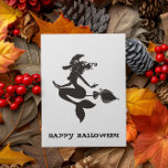 Happy halloween Witch Sjöjungfru på Broom Vykort<br><div class="desc">Den här designen kan vara personlig i det område som tillhandahålls genom att ändra fotot och/eller text. Du kan också anpassa den genom att klicka för att anpassa ytterligare alternativ och ta bort eller ändra färg i bakgrunden, lägga till text, ändra texten färg eller stil eller ta bort texten för...</div>