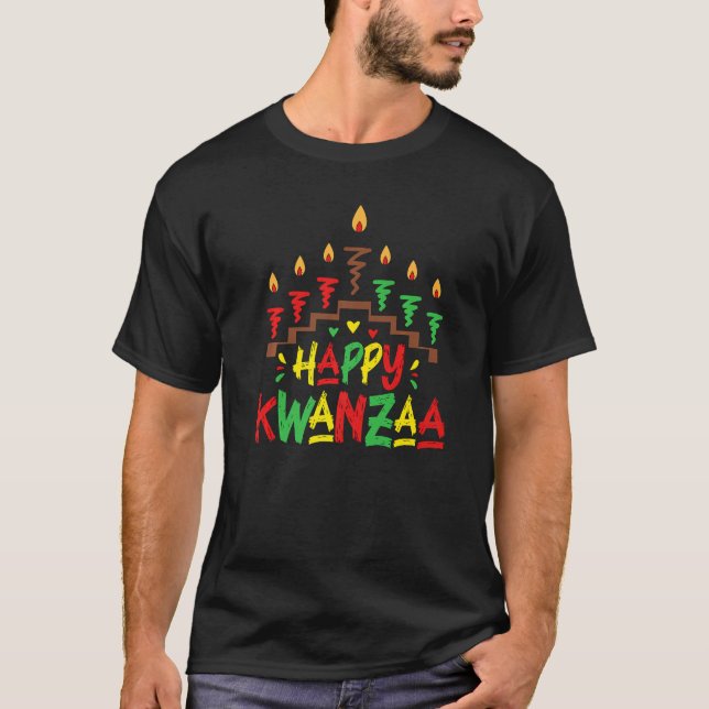 Happy Kwanzaa Candles African Black Culture Afro w T Shirt (Framsida)