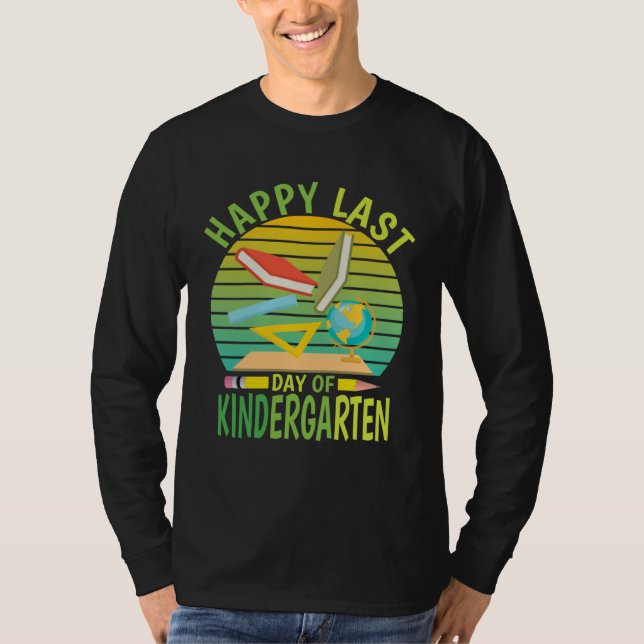 Happy Last Day Of Kindergarten 2023  Teachers Stud T Shirt (Framsida)