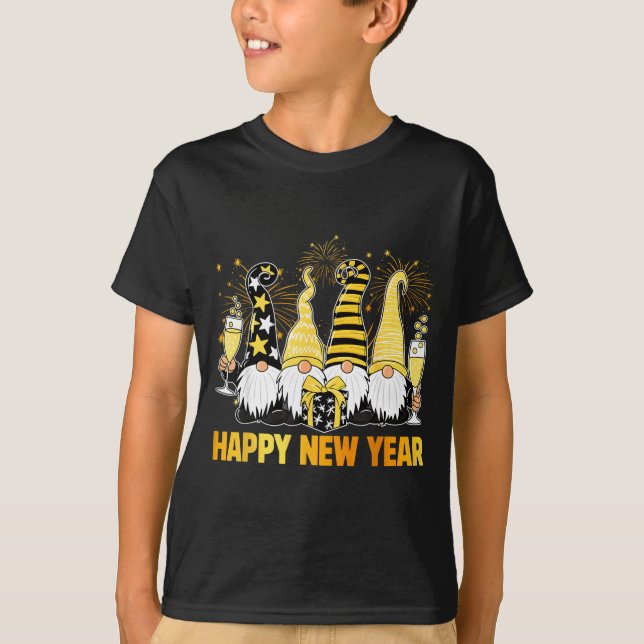 Happy New Year 2026 Gnomes Drinking Champagne New  T Shirt (Framsida)