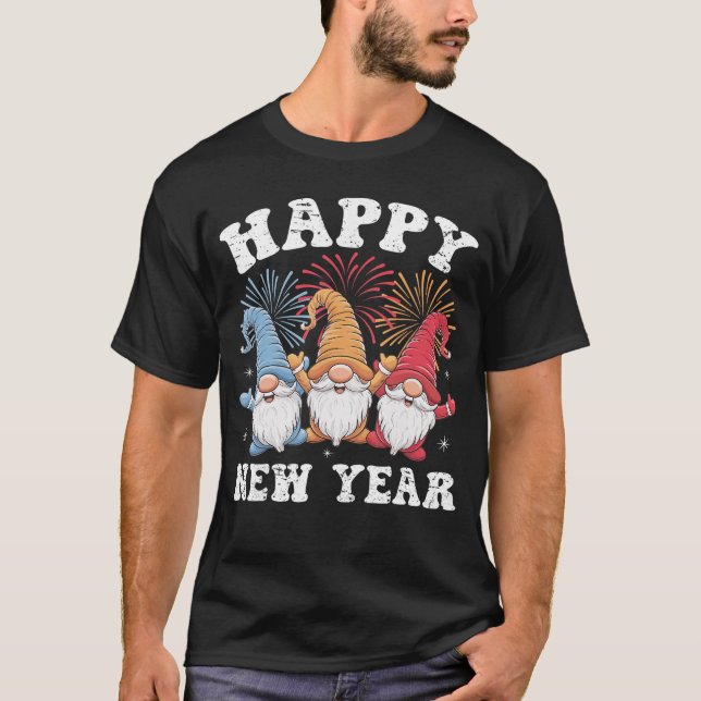 Happy New Year 2026 Gnomes Family Party New Years  T Shirt (Framsida)